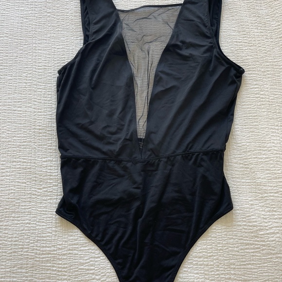 🖤Victorias Secret Black Bodysuit and Abercrombie & Fitch Skirt - Picture 1 of 6